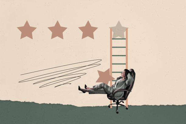 艺术创意照片拼贴：快乐的商人和女商人站在箭头旁，代表发展、明星、评价、最佳标志和成就。图片下载