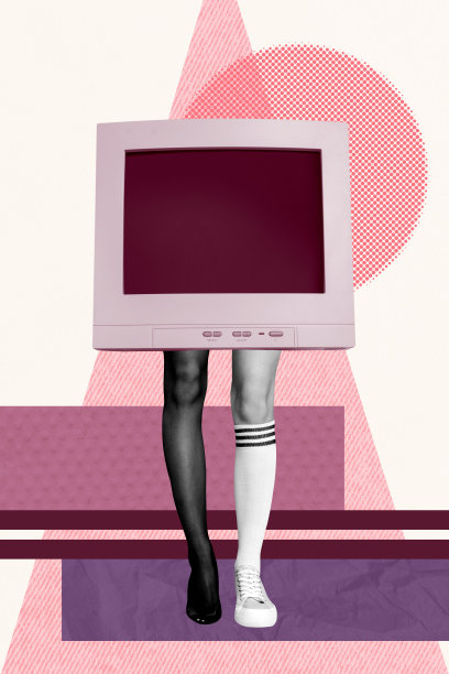 垂直构图的艺术图片拼贴，展示了无名、没有身体的女孩的腿，可以看到她的脚踝、电脑屏幕、直播场景、穿着高跟鞋和运动鞋，以及电视。图片下载