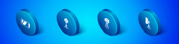 相机、照片、柔光箱灯和图标的等距电池组。矢量图图片下载