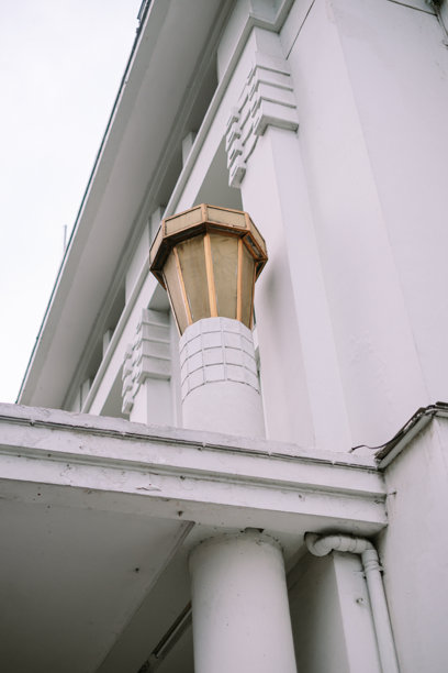 复古风格灯具的外观建筑细节图片下载