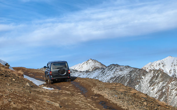 山地越野探险图片下载