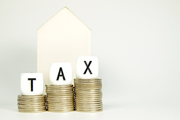 报税季：报税时间提醒背景，数字生成图像，素材照片，复制空间图片下载