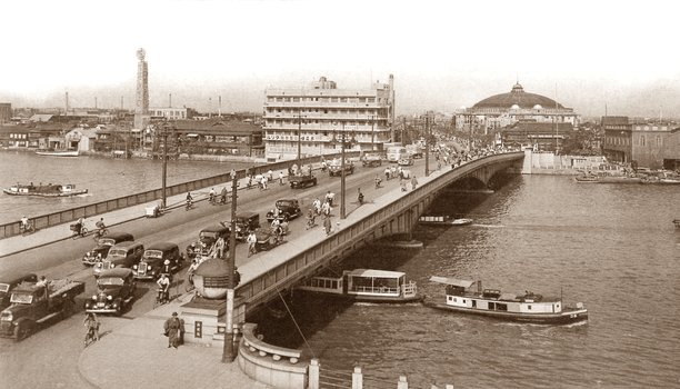 日本东京两国桥和两国国技馆相扑场馆老照片 - 1933-1945年图片下载