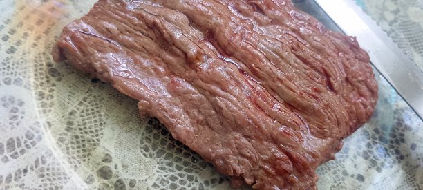 盘子里的牛排照片图片下载