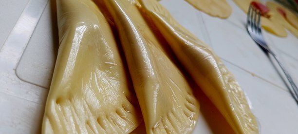 正在制作的糕点的照片图片下载