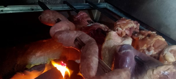 烧烤时各种肉类的照片图片下载