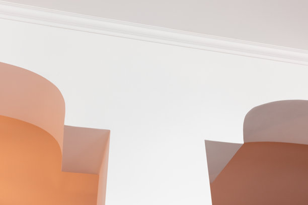 抽象建筑背景照片，突出白色拱门的细节图片下载