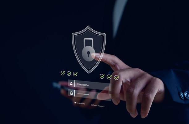 网络安全概念，带有数字挂锁盾牌和登录界面在虚拟屏幕上，代表在线数据保护、隐私、密码安全和安全的身份验证系统。图片下载