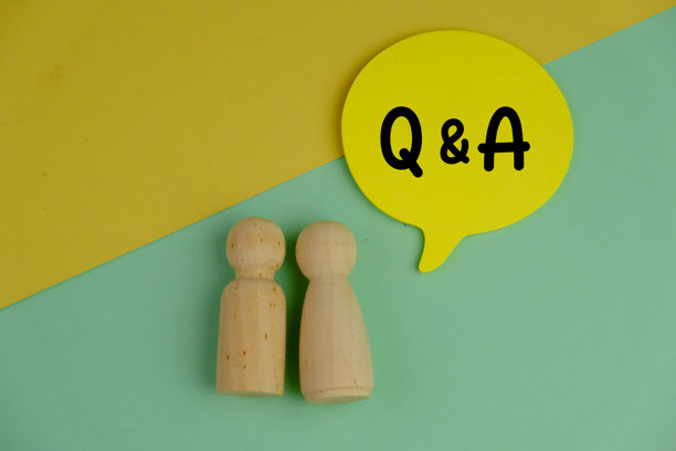 问答概念。黄色便签上的问答字母。问答。高质量照片质量上乘的照片图片下载
