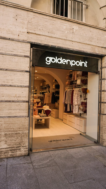 意大利圣雷莫，Goldenpoint品牌标志店招图片下载