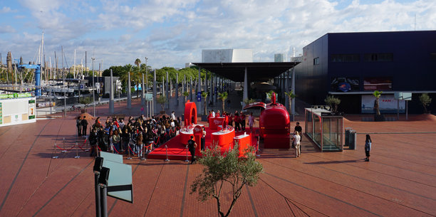 在西班牙巴塞罗那举办的Tirtir韩国潮流美妆品牌营销活动图片下载