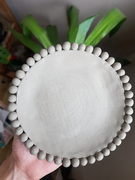 手工粘土串珠托盘：创意家居装饰品图片下载