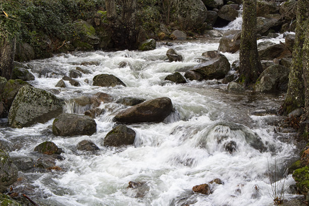 图片展示了埃斯特雷马杜拉赫特河谷中令人惊叹的自然景观——加尔甘塔·德拉斯·诺加莱达斯。图片下载