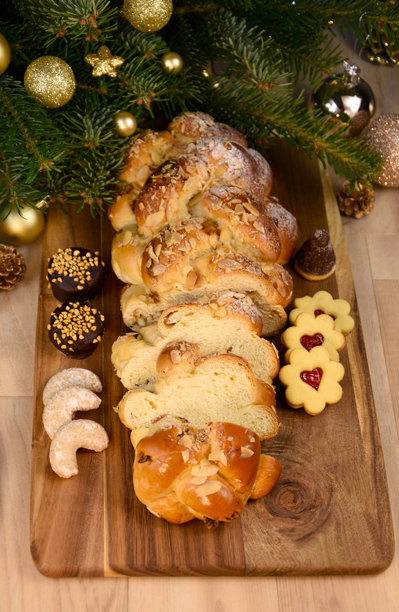 瓦诺奇克（Vanocka）甜味编织圣诞面包俯视图图库照片图片下载