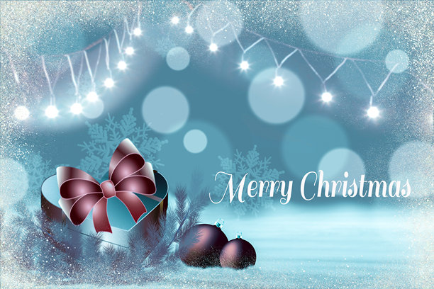 迷人的圣诞节温馨场景照片，包含礼物、装饰品和灯光，背景为冰蓝色，传递节日喜悦。图片下载