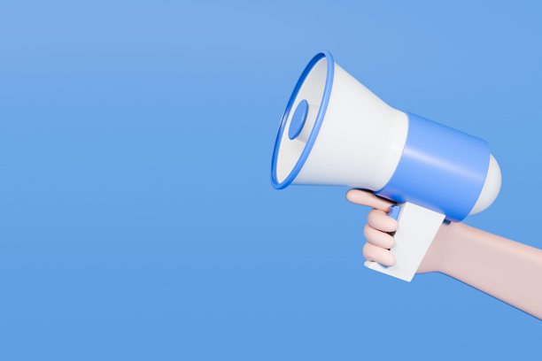 3d渲染插画：一只手拿着蓝色和白色的扩音器或喇叭，用于宣布的图标，孤立在蓝色背景上。图片下载