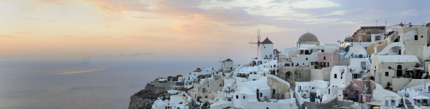 希腊圣托里尼伊亚的全景照片图片下载