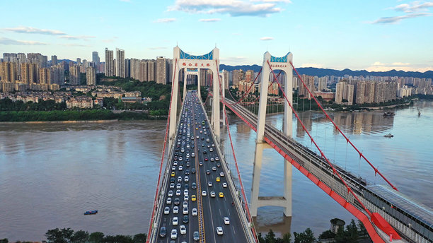 中国亚洲重庆长江鹅公岩大桥的航拍照片图片下载