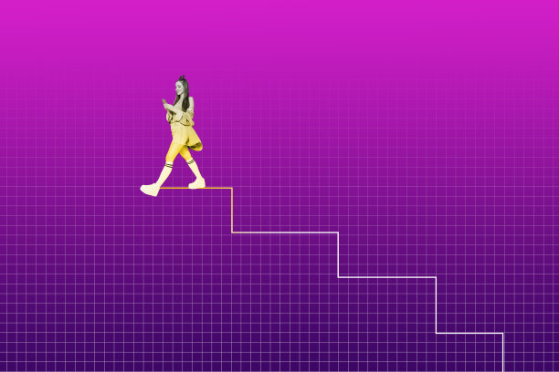 3D立体照片拼贴全图横幅，一位快乐的女商人在职业阶梯上攀登，象征发展、机会、成长和目标图片下载