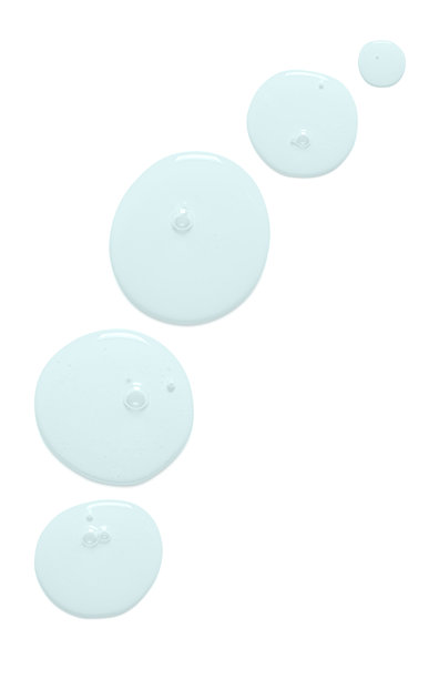 护肤化妆品。沐浴露、精华或保湿霜。孤立在白色背景上。图片下载