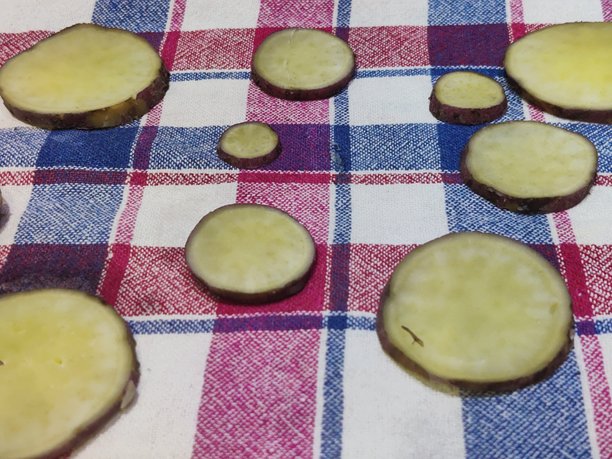 切片的红薯 - 高清图库照片图片下载