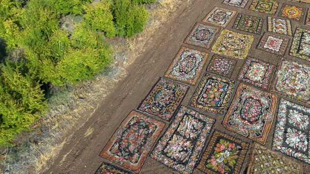 夏季地毯田无人机照片，土耳其安塔利亚多塞梅阿尔蒂图片下载