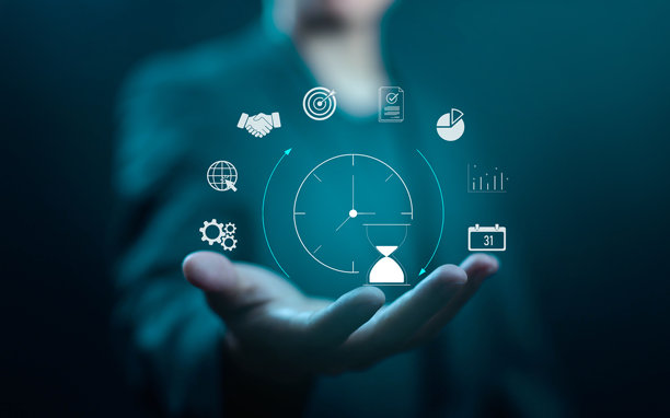 时间管理与商业效率概念，虚拟时钟与沙漏图标。生产力时间线规划，工作流程。企业战略计划，绩效优化管理图片下载
