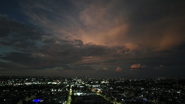 城市中心的航拍照片图片下载