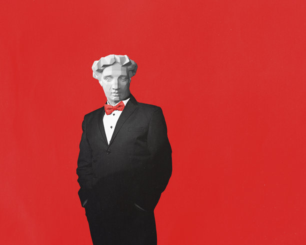 一位成功的、经验丰富的高级商人，如同古代智者哲学家雕塑，孤立在红色背景上，并留有复制空间。个人成长主题演讲者。图片下载