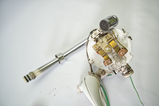 带温控的电动厨房水龙头图片下载