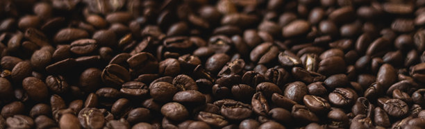 烘焙咖啡豆，为晨间仪式和能量饮品打造出丰富的纹理背景图片下载