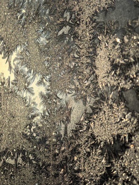 霜花图案，玻璃图案，霜，冰冻玻璃，窗户上的霜花图案，雪的特写，雪的微距摄影，美丽的雪花照片，美丽的雪景照片，雪背景纹理，白背景，雪花的特写，美丽的冬季图片下载