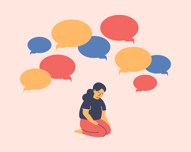 伤心的女学生遭受心理虐待。沮丧的孩子被巨大的攻击性对话气泡包围。校园欺凌矢量图图片下载