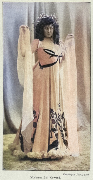 时尚史，身着晚礼服的女士，19世纪90年代末，维多利亚时代，老照片图片下载