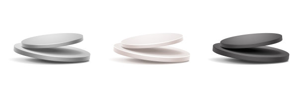 3D写实矢量图标插画。一组白色、灰色和黑色的现代展示和陈列讲台。孤立在白色背景上。图片下载