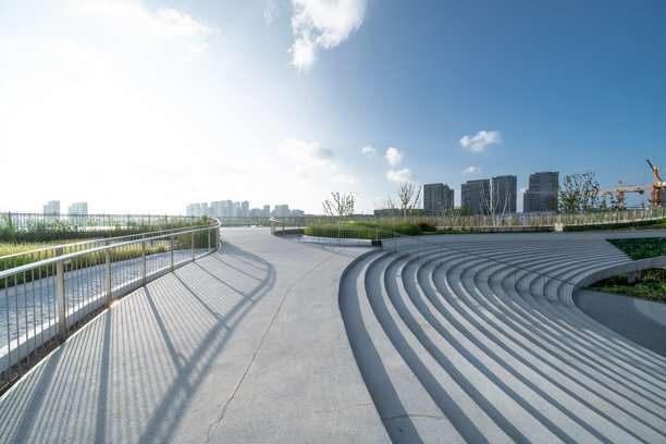 现代滨水城市休闲空间图片下载
