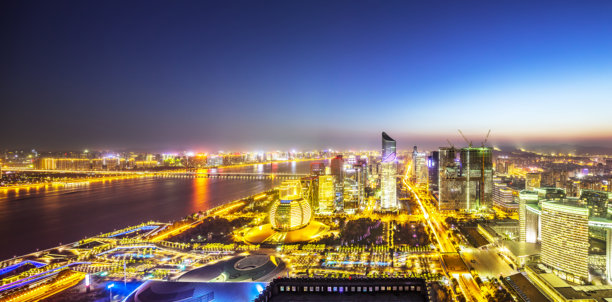 杭州钱江新城夜景全景含奥体中心与钱塘江图片下载