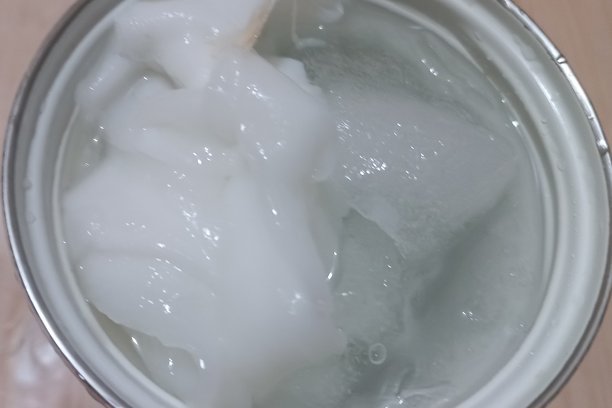 新鲜椰子水冰镇饮料 | 未经滤镜的食物图片图片下载