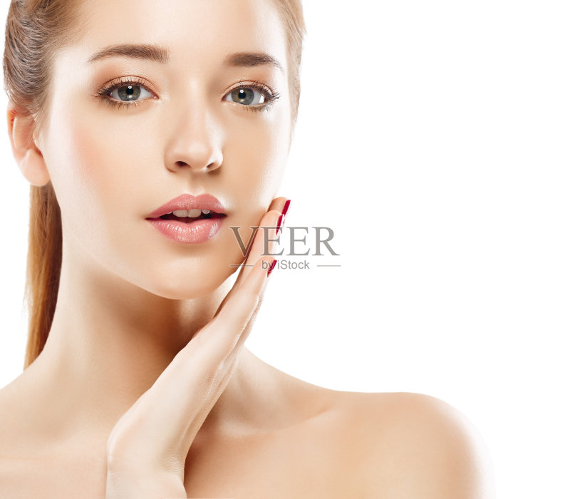 女摄影棚肖像美丽的特写与健康的皮肤快乐正版图片素材