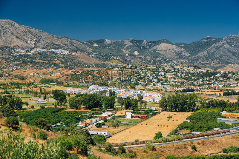 西班牙安达卢西亚马拉加的Mijas。夏季的城市。正版图片素材
