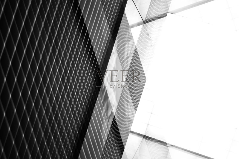 倾斜屋顶/天花板的返工照片。工业内部碎片。正版图片素材