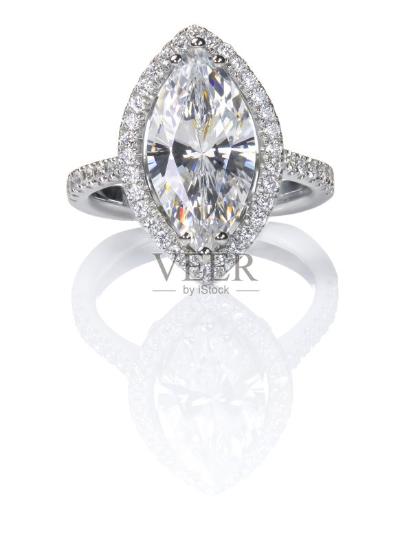 美丽的钻石戒指。Marquise Cut订婚结婚戒指。正版图片素材