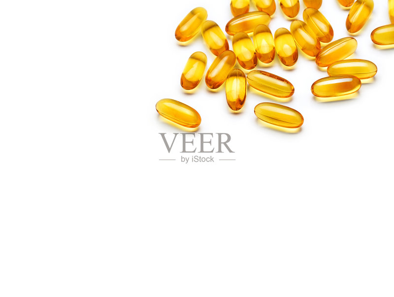 许多胶囊Omega 3在白色背景正版图片素材