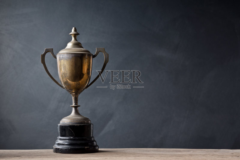 旧的奖杯正版图片素材