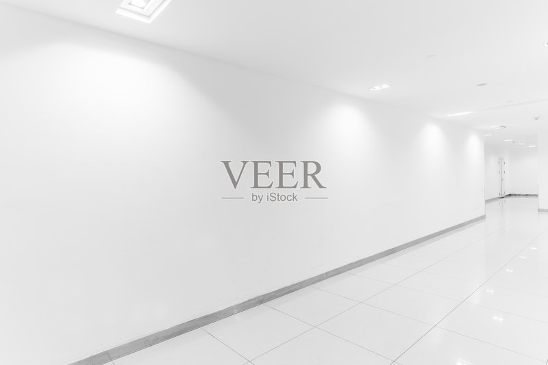空的展示墙和灯光正版图片素材