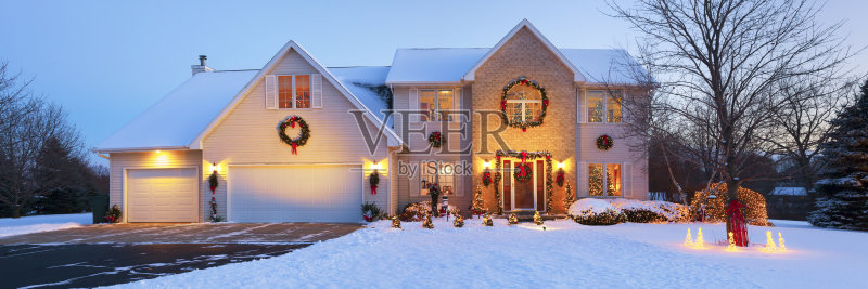 非常特别的节日装饰家里用圣诞灯饰，雪景正版图片素材