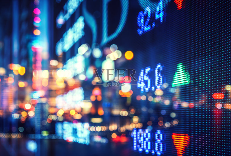 显示股票市场数字和图表正版图片素材