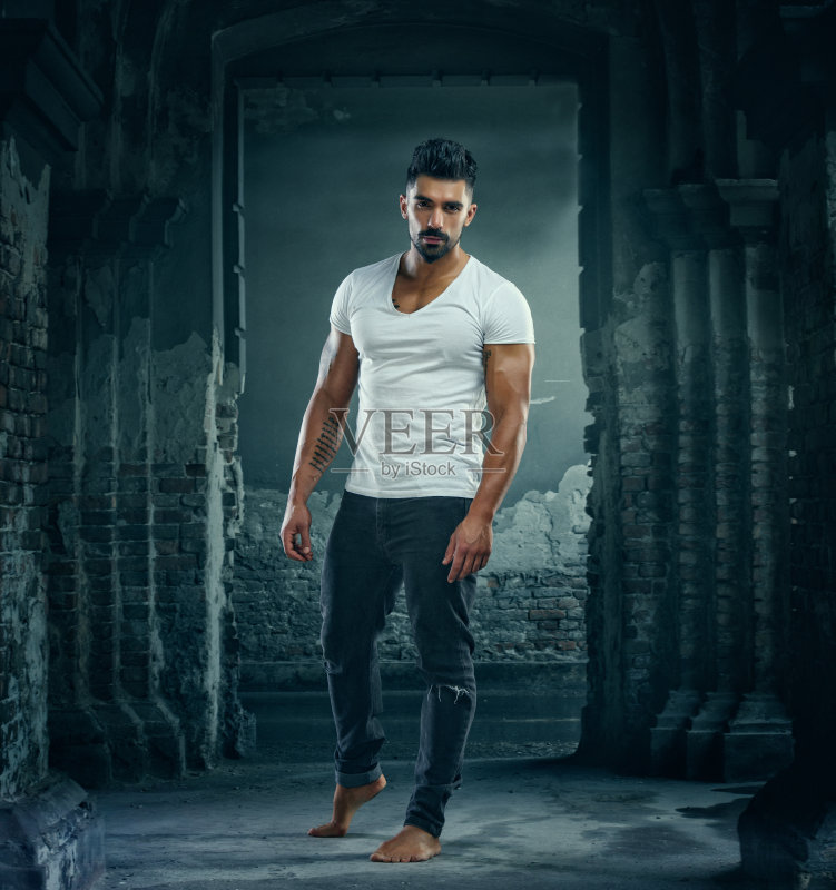 英俊的年轻人正版图片素材