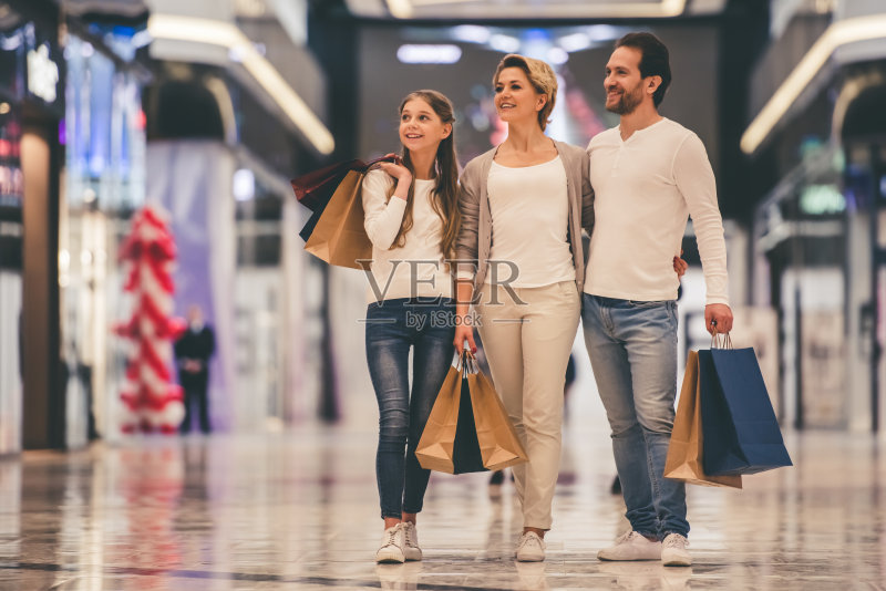 家庭做购物正版图片素材