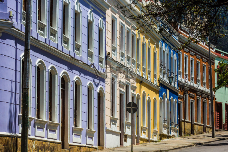哥伦比亚波哥大Candelaria多彩的街道正版图片素材